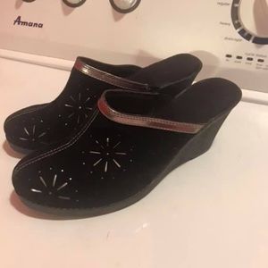 Ladies Shoes